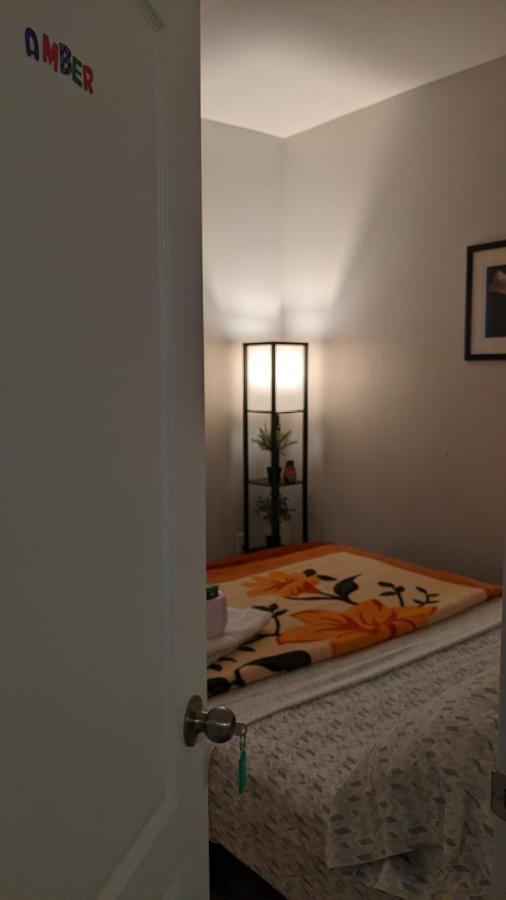 The Warm Welcome Suite Thorold Luaran gambar