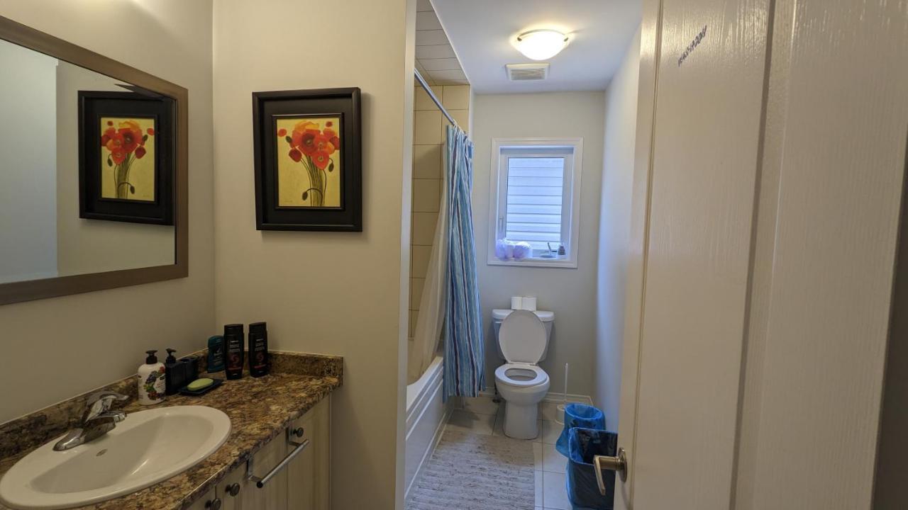 The Warm Welcome Suite Thorold Luaran gambar